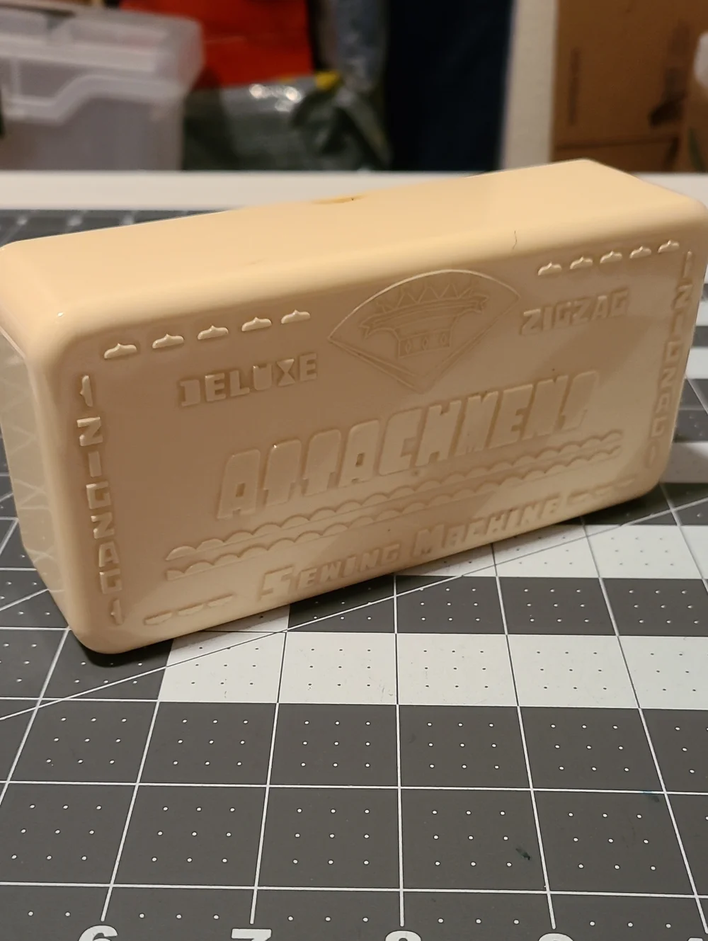 Vintage Deluxe Zigzag Attachment Box Container Plastic Cream Sewing Machine